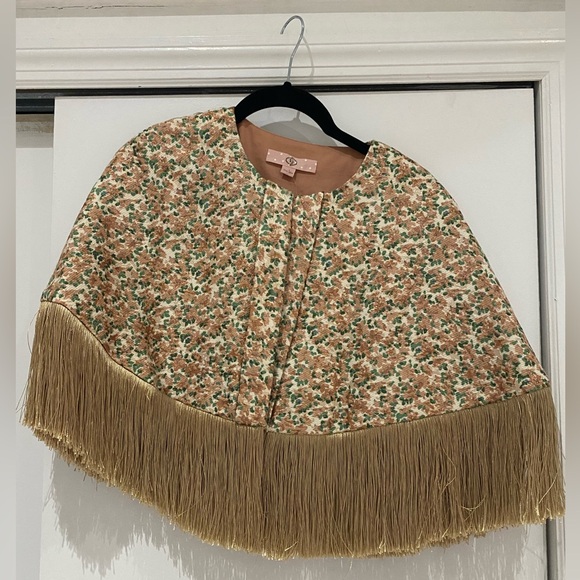 🛋️ Grandma’s Couch Fabric Fringe Caplet 🎭 - Picture 3 of 5